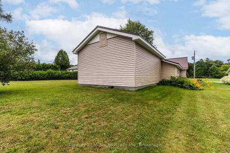 371 HUNTER STREET, South Bruce Peninsula, 온타리오주 N0H 2T0, 캐나다