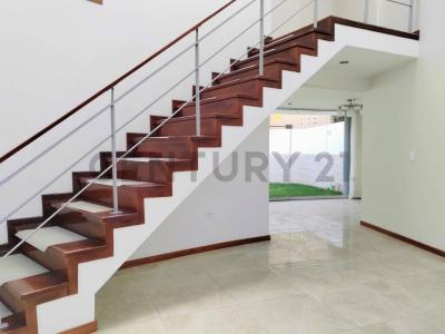 Calle Los Arce Casa F - Residencial Monteflor II , Arequipa, Arequipa 00001, ペルー