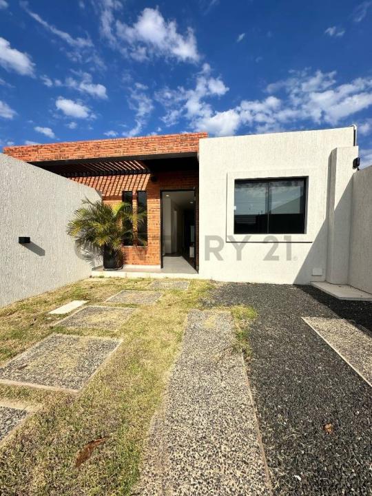 Virgen del Rosario esq Chovoreca , Luque, Central 00001, Paraguai