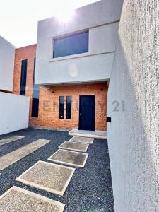 Virgen del Rosario esq Chovoreca , Luque, Central 00001, Paraguay