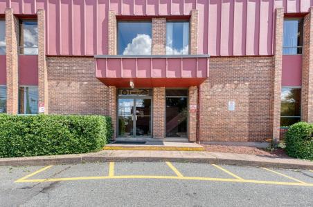 135 Burnside Avenue, East Hartford, 康乃迪克州 06108, 美國