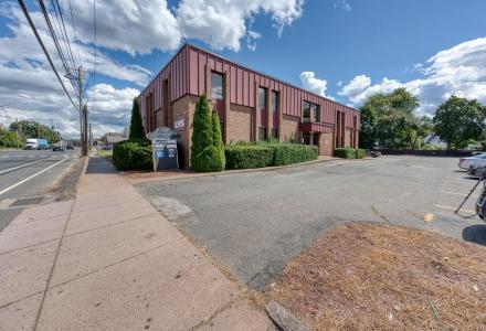 135 Burnside Avenue, East Hartford, 康乃迪克州 06108, 美國