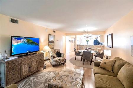 185 Penny LN 3122, NAPLES, 佛羅里達州 34112, 美國