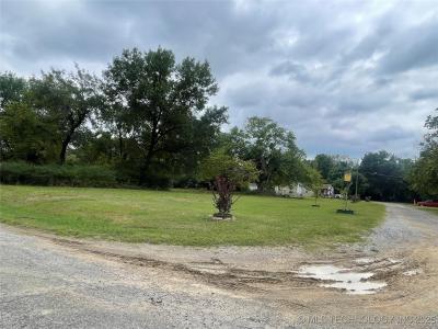 Frankfort Avenue, Muskogee, Oklahoma 74403