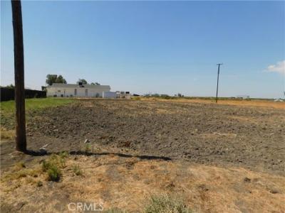 W Almond, Dos Palos, California 93602