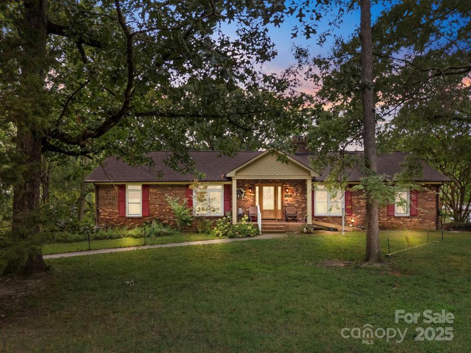 240 Skysail Road, Salisbury, شمال كارولينا 28146, الولايات المتحدة