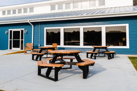 127 Cherokee Drive, Louisburg, Carolina Do Norte 27549, Estados Unidos