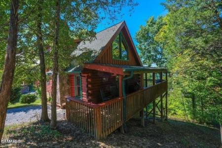 929 Buck Way, Sevierville, Tennessee 37876, USA