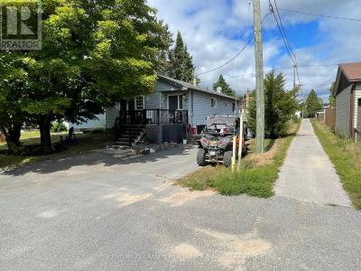 10 MAGNOLIA STREET, Highlands East (bicroft Ward), Ontario K0L 1M0, Canada