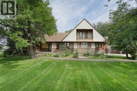 1024 CASSILS ROAD WEST, Brooks, Alberta T1R 0E2, Canada