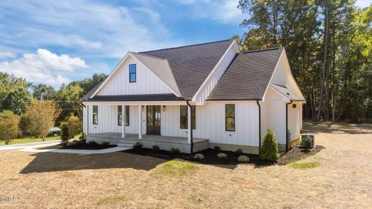 582 Harnett Central Road, Fuquay Varina, Kuzey Karolina 27526, Amerika Birleşik Devletleri