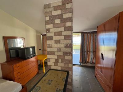 Rruga e Konomojave, Vlorë, Albania