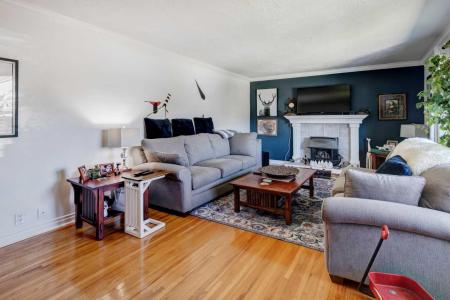 2141 19 AVENUE, Didsbury, 앨버타주 T0M 0W0, 캐나다