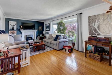 2141 19 AVENUE, Didsbury, 앨버타주 T0M 0W0, 캐나다