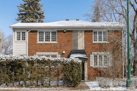 1475 Ch. Regent, Mont-Royal, Quebec H3P 2L1, Canadá