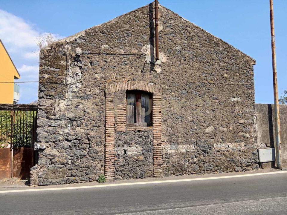 Via Maugeri, Valverde, Sicilia 95028, イタリア