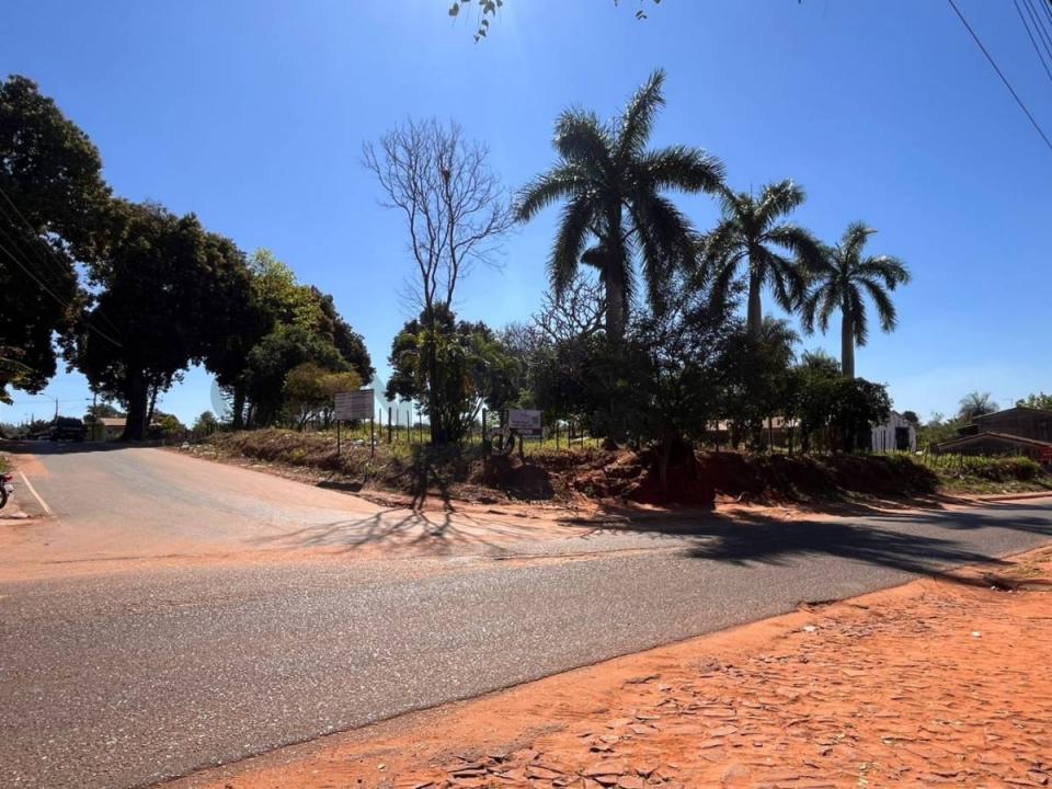 Julián Augusto Saldívar, Central 00001, Paraguai