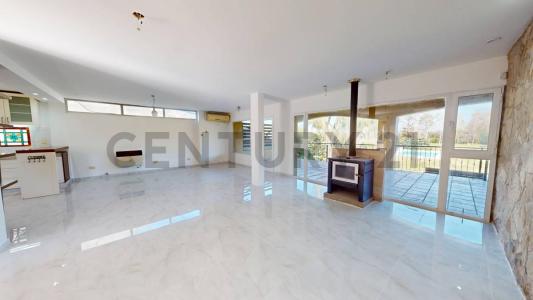 Teniente Juan Cabot 3663, Ezeiza, GBA Sur 1080, Argentina