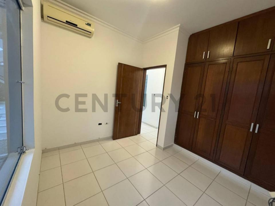 Calle Colombia, esquina Cañoto , Centro, Santa Cruz 00001, Bolivia