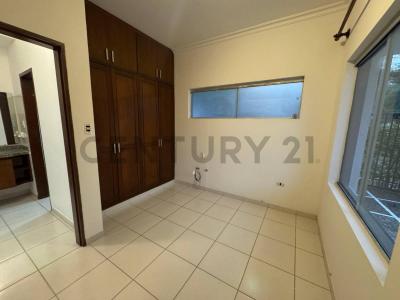 Calle Colombia, esquina Cañoto , Centro, Santa Cruz 00001, Bolivia