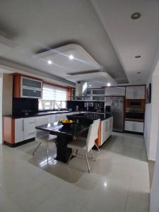 Altos de Guataparo Villas Laguna Club Parcela 17, 瓦倫西亞, Carabobo 00001, 委內瑞拉