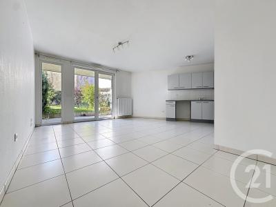 Troyes, Champagne-Ardenne 10000, France