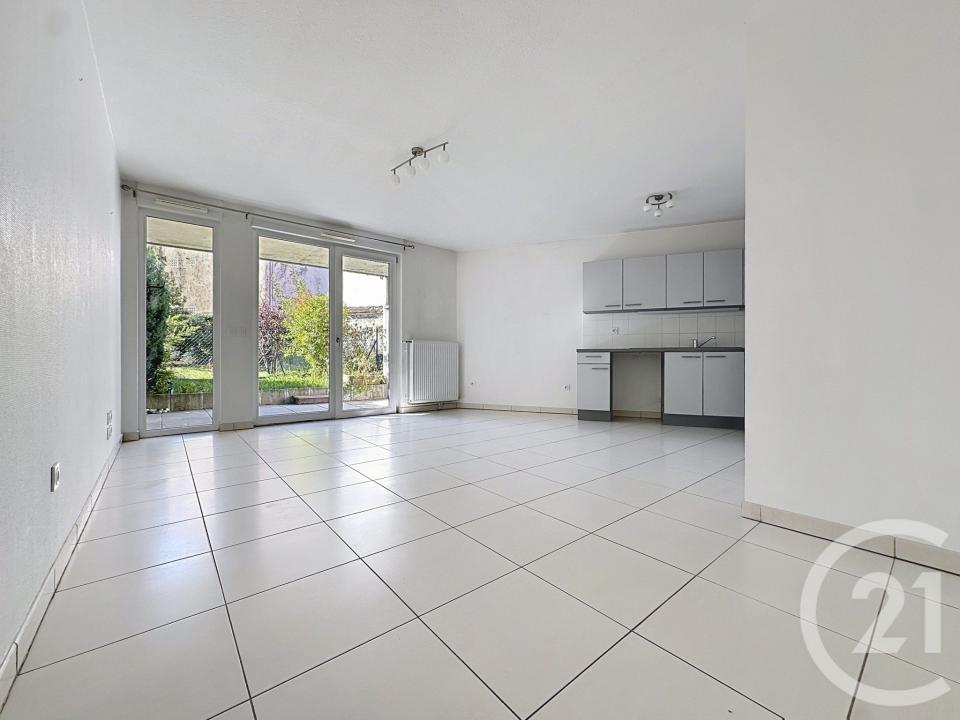 Troyes, Champagne-Ardenne 10000, France