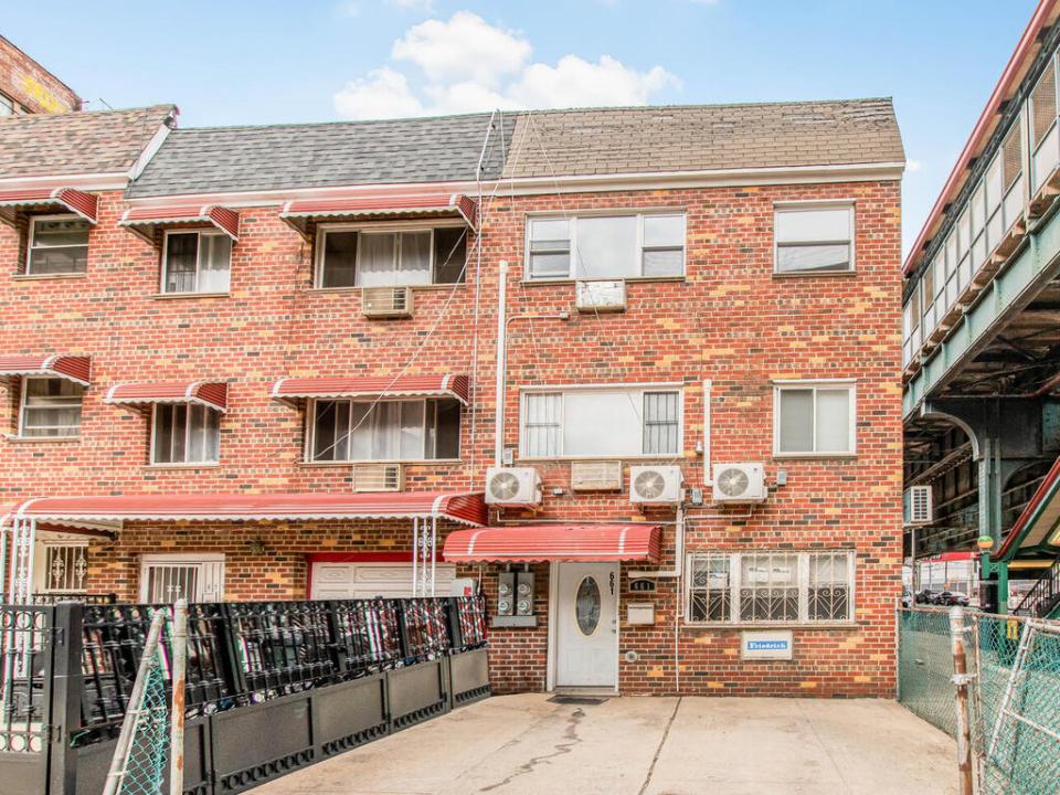 661 Sagamore St, Bronx, New York 10462