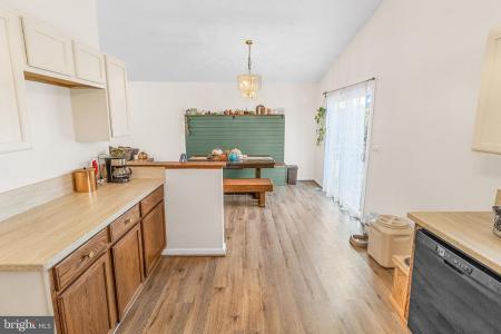 137 Mercury Ct., Martinsburg, West Virginia 25404, USA