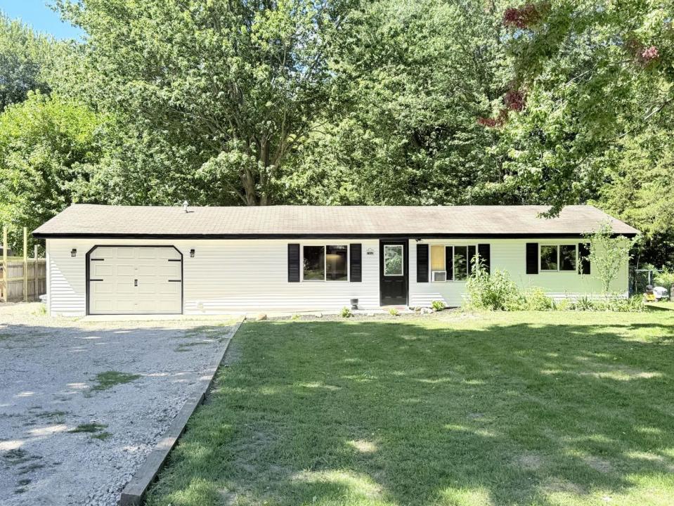 1960 Waterview Way, Crystal, Michigan 48818, USA