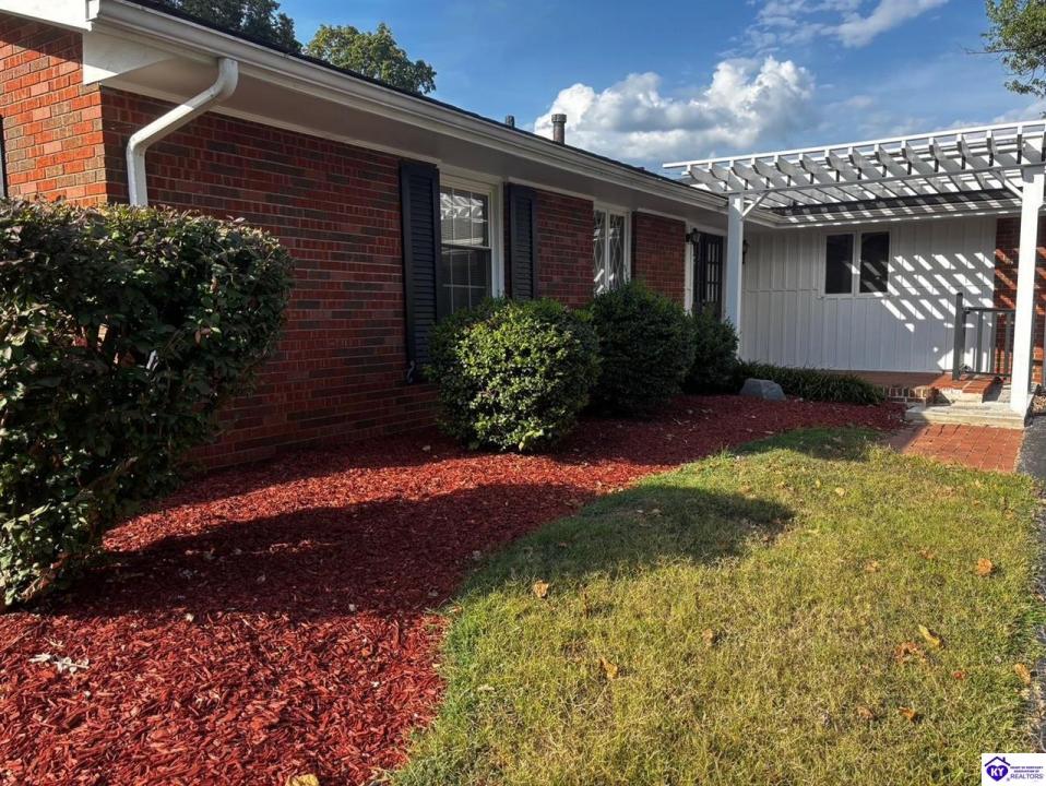 208 Skyline Drive, Campbellsville, Kentucky 42718, USA