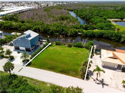 4061 Galt Island Avenue, St James City, Florida 33956