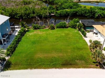 4061 Galt Island Avenue, St James City, Florida 33956