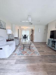 4115 E Okara Road , Tampa, フロリダ 33617, アメリカ合衆国