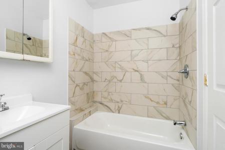 15 S Pine Avenue, Maple Shade, New Jersey 08052, USA