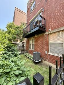 1333 N Burling Street , B, Chicago, Illinois 60610, HOA KỲ