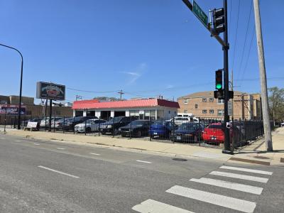 5556 N Western Avenue, Chicago, Illinois 60625