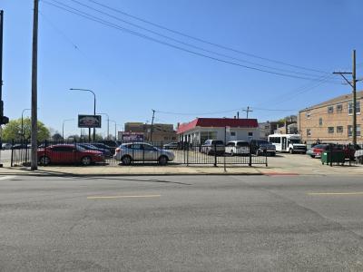 5556 N Western Avenue, Chicago, Illinois 60625