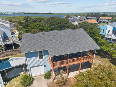 210 Bayview Drive, North Topsail Beach, North Carolina 28460, USA