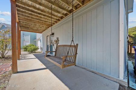 210 Bayview Drive, North Topsail Beach, North Carolina 28460, USA