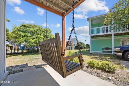 210 Bayview Drive, North Topsail Beach, North Carolina 28460, USA