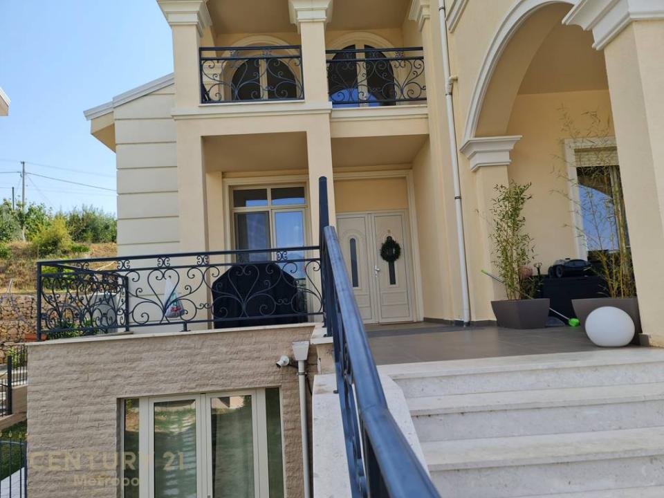 Mjull - Bathore, Tirana, Albania