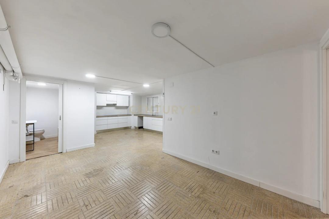 Barcelona, Cataluña/Catalunya 08027, Spain