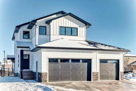 27 WILLIAMS AVENUE, Olds, Alberta T4H 0G1, Canada