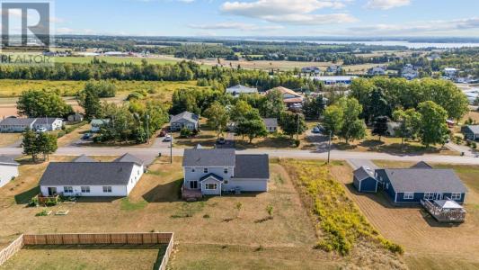 35 EAST ROYALTY ROAD, Charlottetown, Ilha De Prince Edward C0A 0V6, CANADÁ