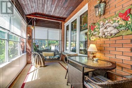 36 WILSON AVENUE, St. Thomas, Ontario N5R 3P8, Canada