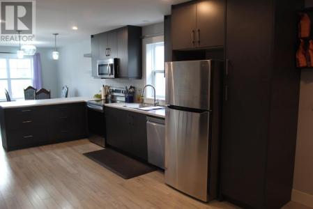 20 TROUT RUN, Halifax, Nova Scotia B3R 0C4, Canada