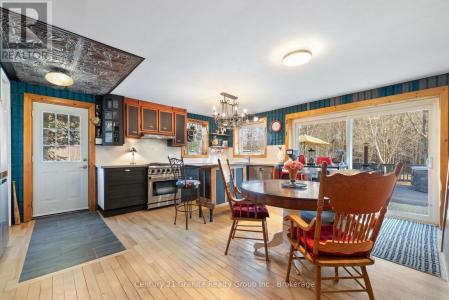 1093 KUSHOG LAKE ROAD, Minden Hills (minden), Ontario K0M 2K0, Canada