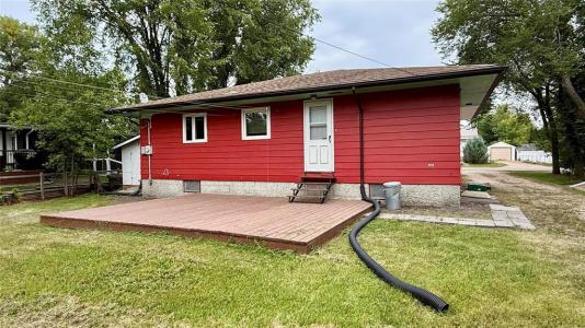 317 CAVERS STREET SOUTH, Deloraine, Manitoba R0M 0M0, Canada