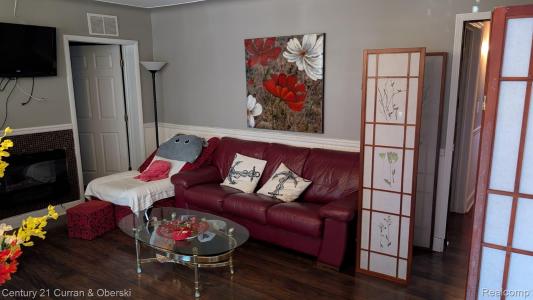 6985 Merriman Road, Garden City, 密歇根州 48135, 美国